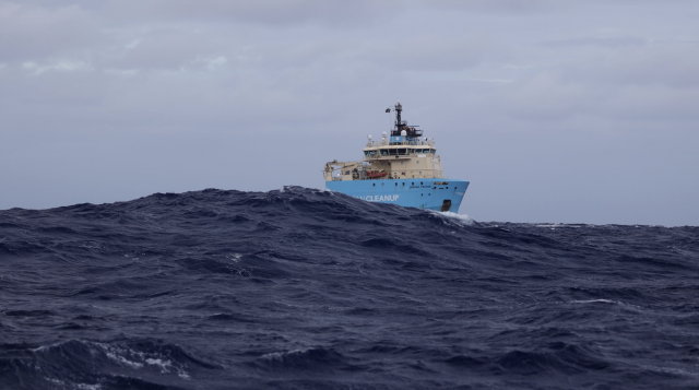 Stormy seas and the ocean cleanup Maersk vessel