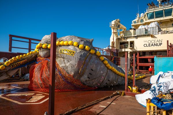 System 03's retention zone hauled on deck for emptying
