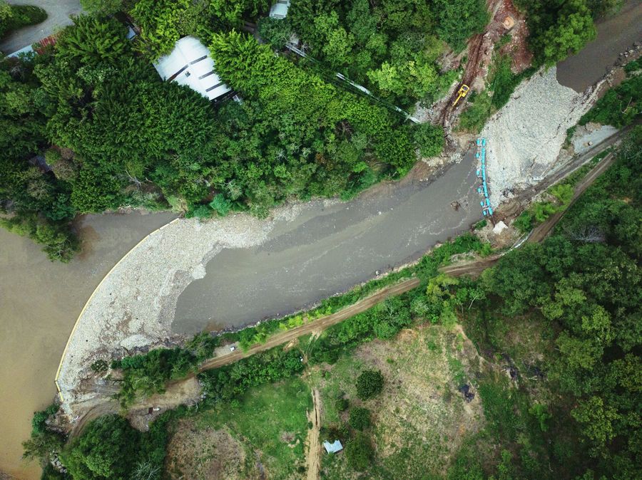 The Interceptor Barricade in Guatemala, aerial view of the upstream and downstream boom